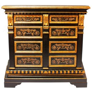 Dresser Trestino, Venetian